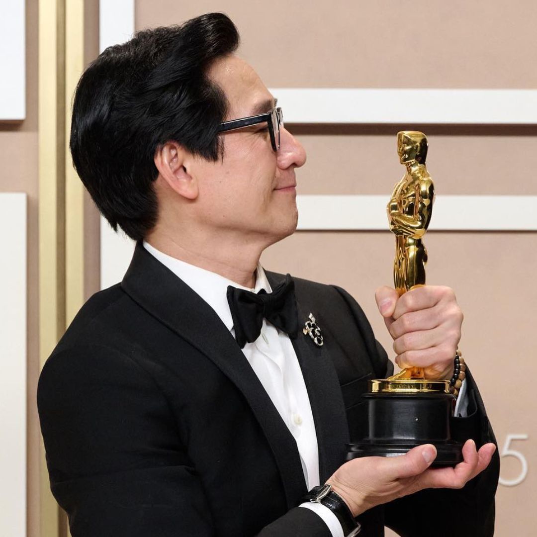 Ke Huy Quan with his Oscar for Best Supporting Actor