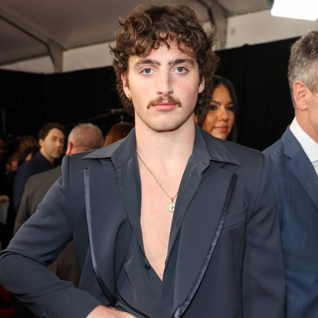 Benson Boone, Benson, Boone, Bumble and bumble, curly hair, curly hair, mens hair, men's hair, '25 Grammys, 2025 Grammy Awards, Grammys