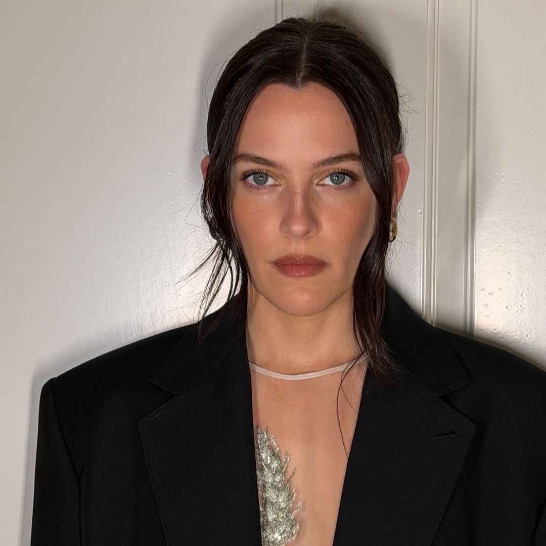 Riley Keough, Mara Roszak, Jay Kelly, Netflix,