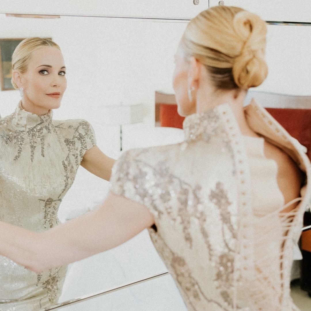 Leslie Bibb by Alexandra Arnold