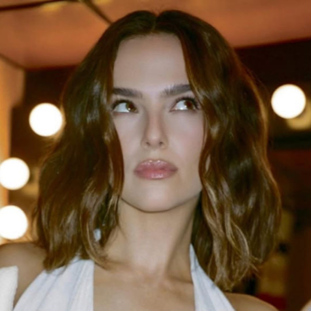 Zoey Deutch’s ‘Hazelnut Twist’ Brunette