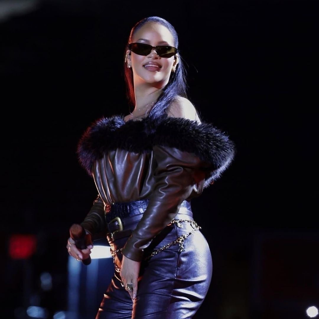 Rihanna's Look From the Final Night of Jay-Z's Yankee Stadium Residency