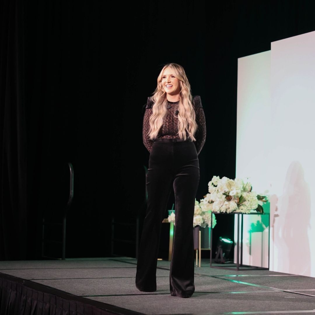 Hair & Wealth Con