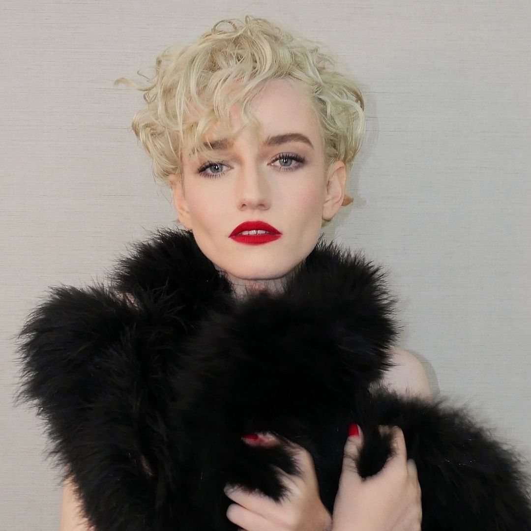 JUlia Garner, K18, BioIonic, Bobby Eliot, How-to, VMAs, How-to